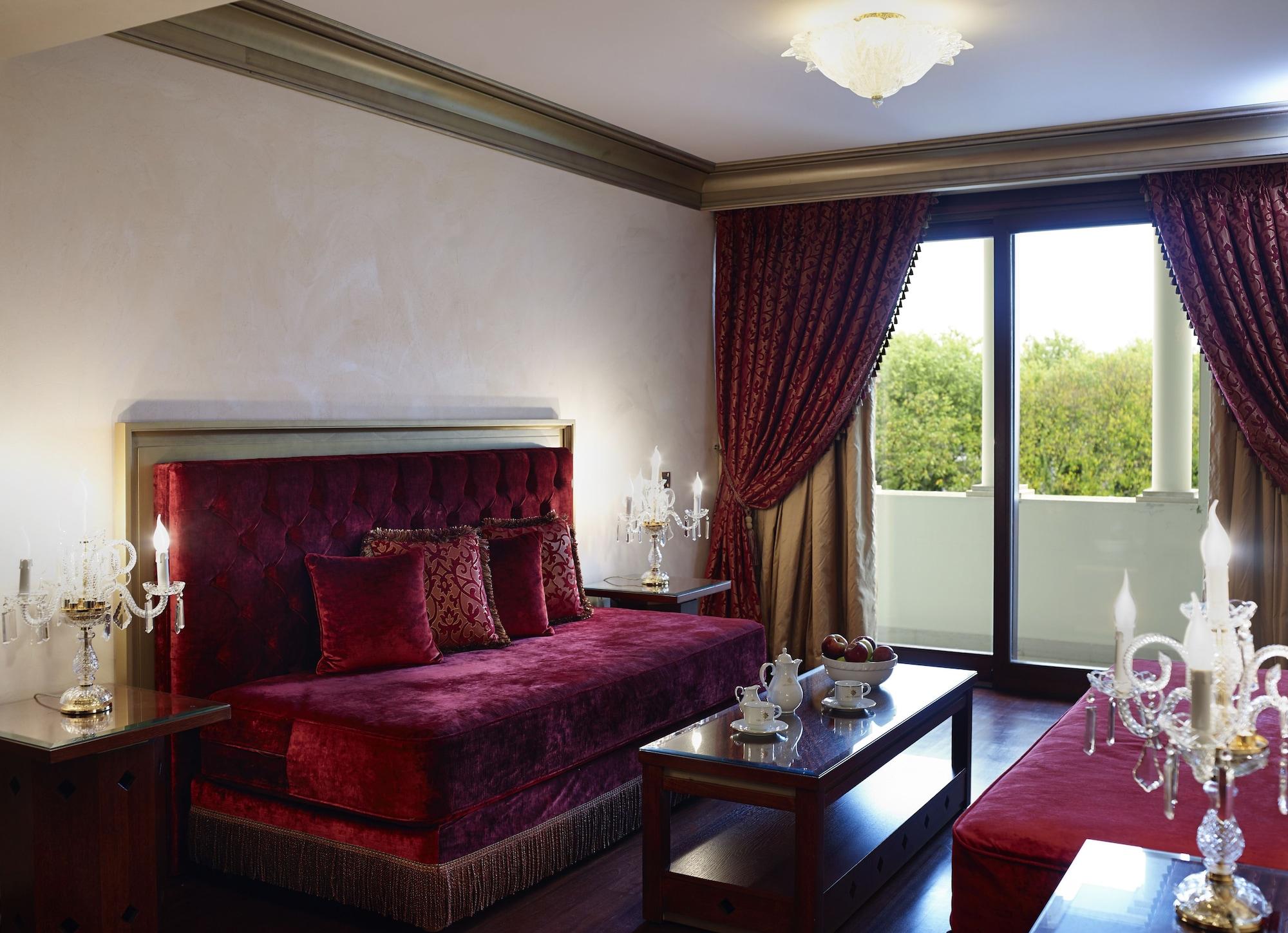 Grand Serai Congress And Spa Ioannina Extérieur photo A suite at the hotel