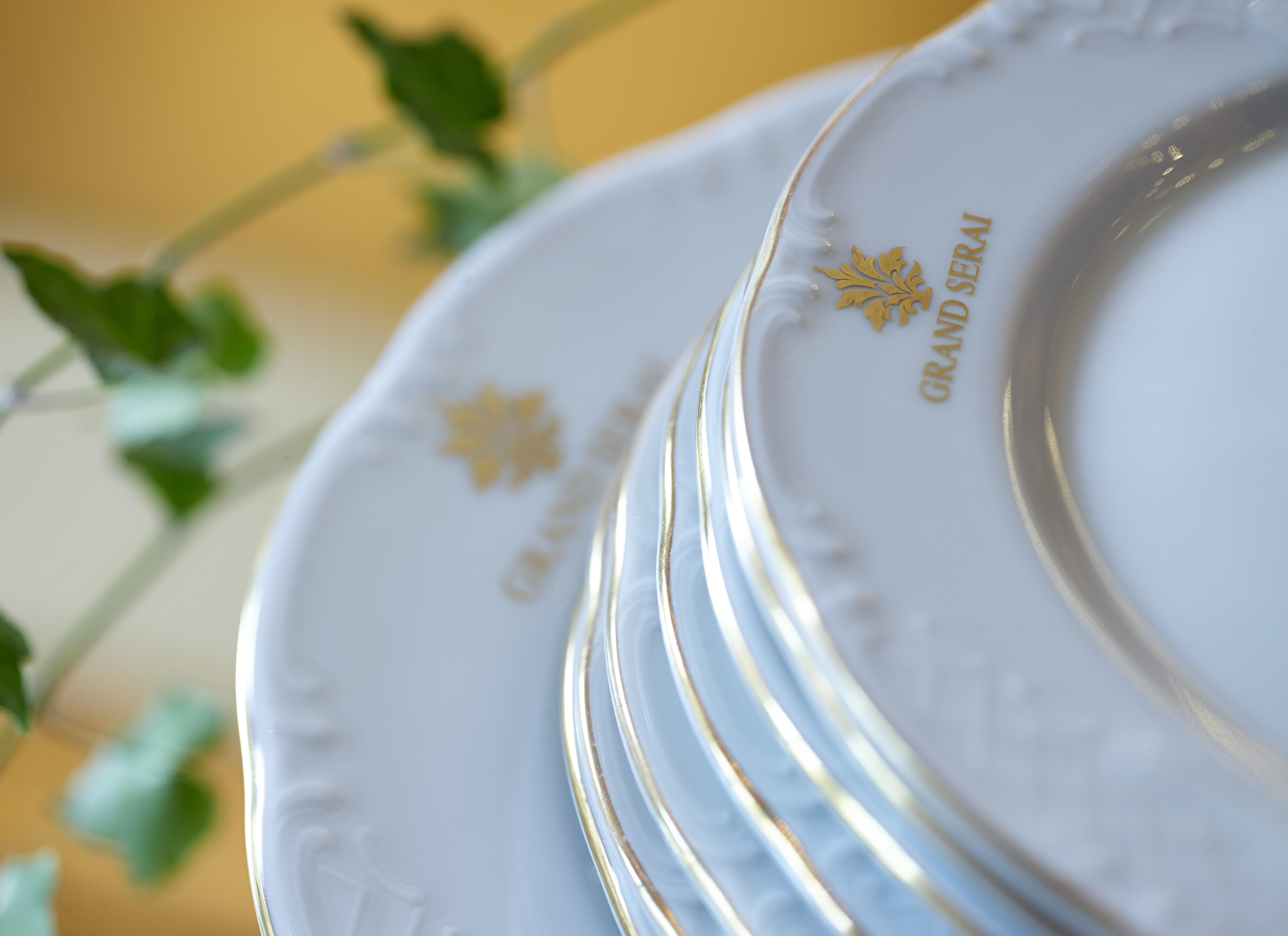 Grand Serai Congress And Spa Ioannina Extérieur photo Dinnerware